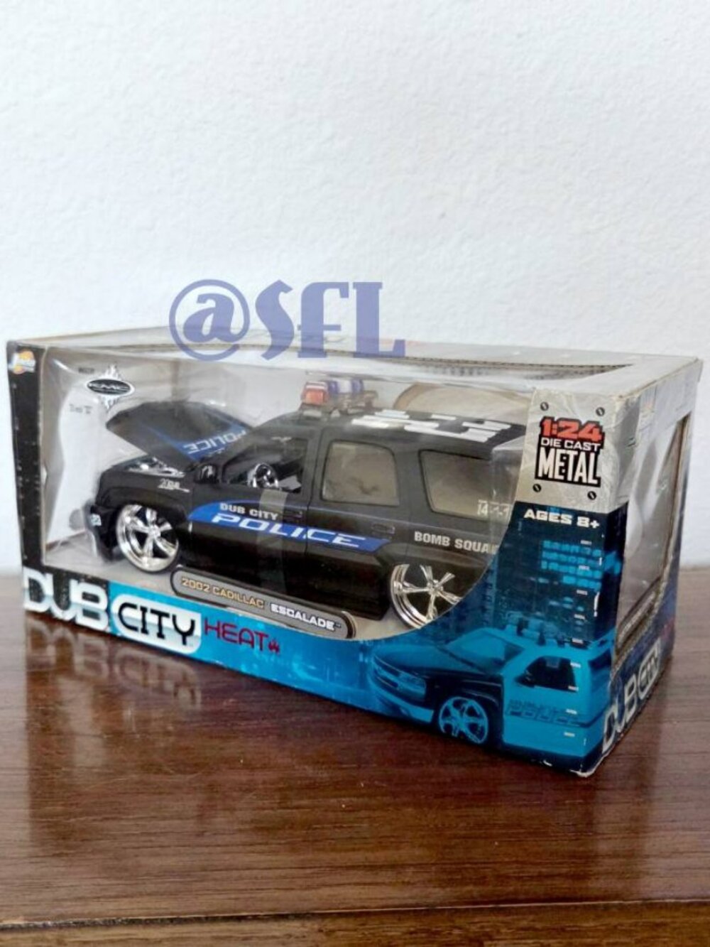 Jada Dub City Heat 2002 Cadillac Escalade Bomb Squad Police 1:24 Diecast